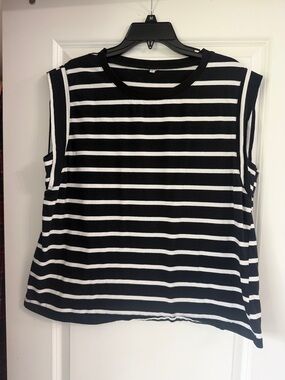 Amazon Black and White Horizontal Stripe Sleeveless Top